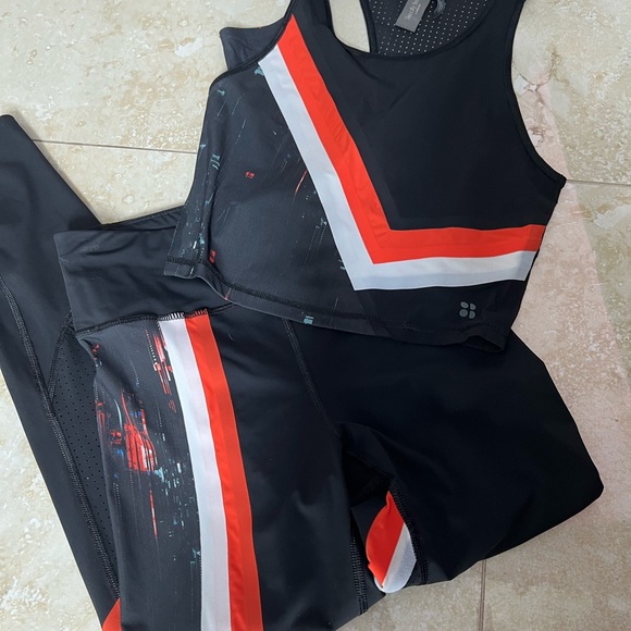 SWEATY BETTY WORKOUT SET - Picture 11 of 11